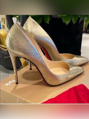 Christian louboutin size 37